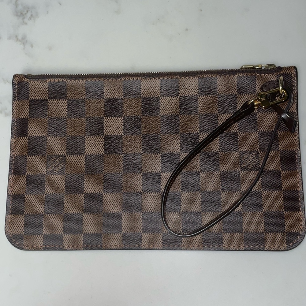 Louis Vuitton Neverfull Pouch